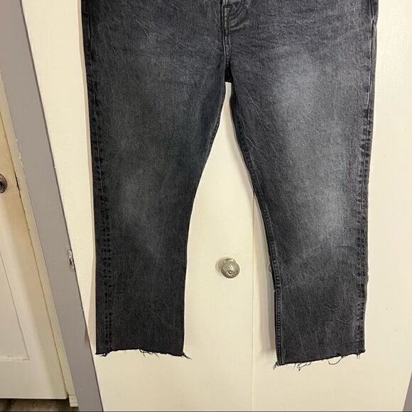 GRLFRND | Tatum Straight Leg Crop Jeans Midnight Rambler Raw Fray Hem size 29 - Picture 3 of 8